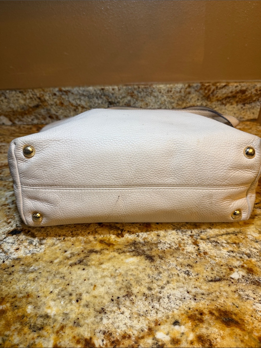 Michael Kors Cream Leather Shoulder Tote with Gold Logo - Picture 5 of 7